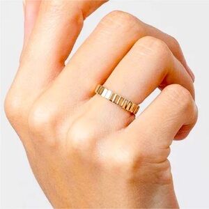 Aurate 14K yellow gold infinity band ring, size 7